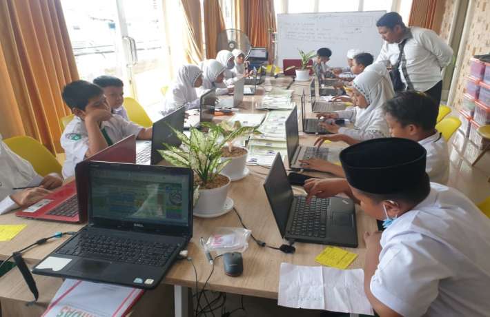 PELAKSANAAN ANBK TAHUN 2022 DI MI DARUSSALAM BERJALAN LANCAR DAN TERTIB